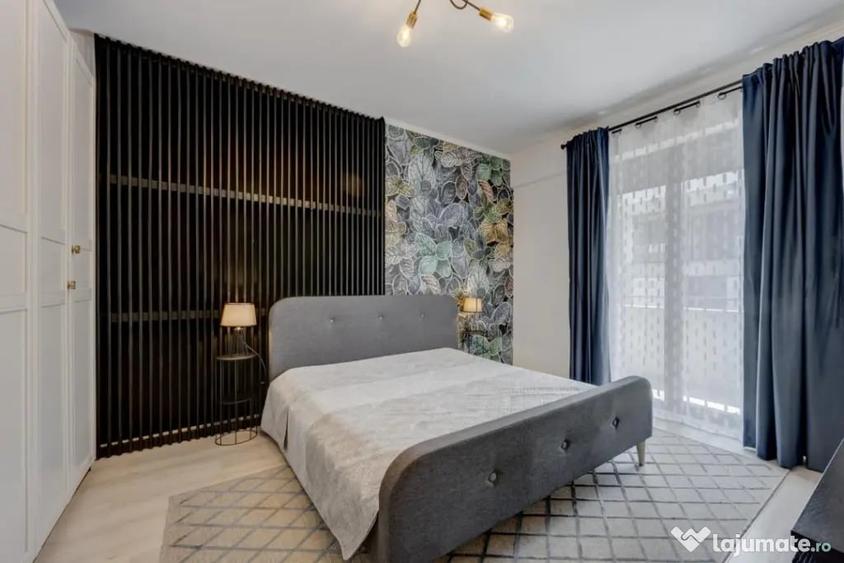 Apartament cu 3 camere semidecomandat în Unirii