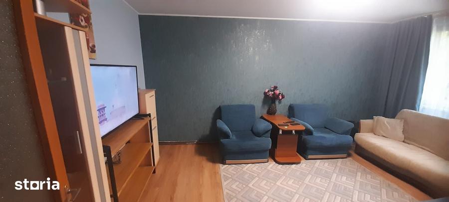 Apartament cu 3 camere decomandat în Drumul Taberei