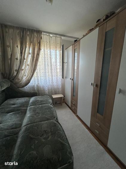 Apartament cu 2 camere semidecomandat în Podu Roș