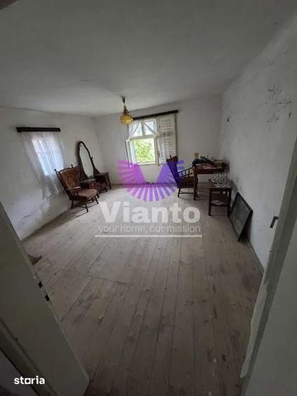 Casă cu 5 camere cu Teren 482 Mp în Central