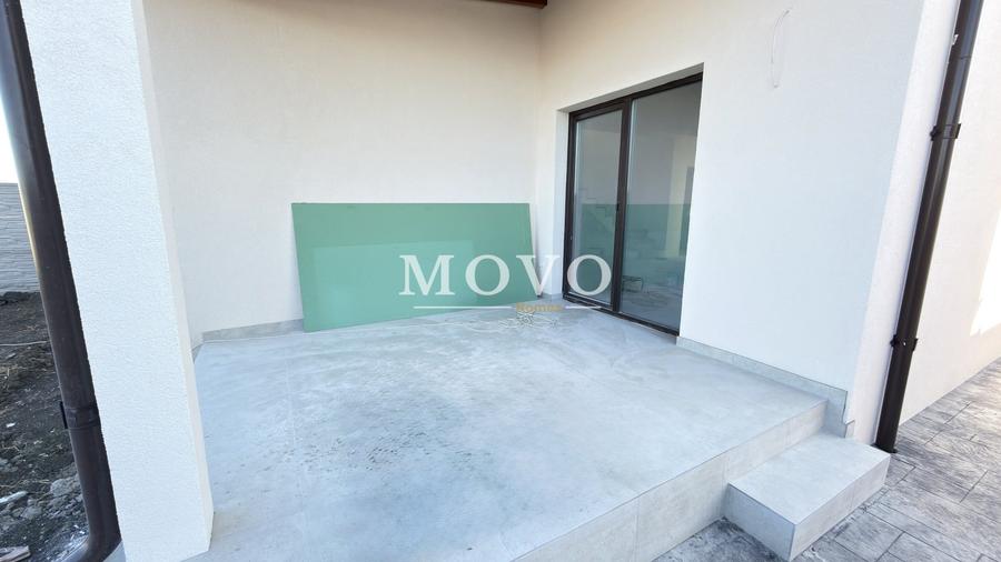 Duplex cu 4 camere cu Canalizare în Moșnița Nouă