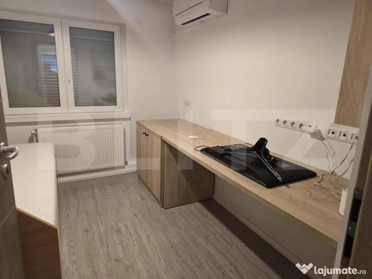 Apartament cu 3 camere decomandat în Micro 16