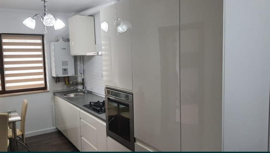 Apartament cu 3 camere în Florești — fotografia 1