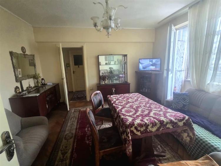 Apartament cu 2 camere semidecomandat, mobilat în Ultracentral