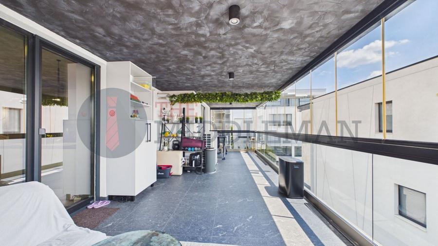 Apartament cu 4 camere semidecomandat, mobilat în Nord