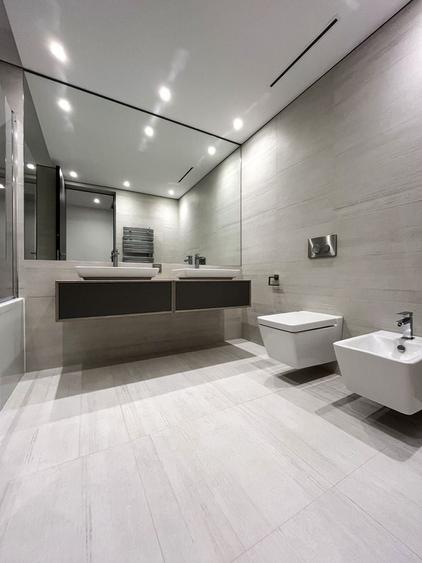 Apartament cu 5 camere semidecomandat, mobilat în Primăverii
