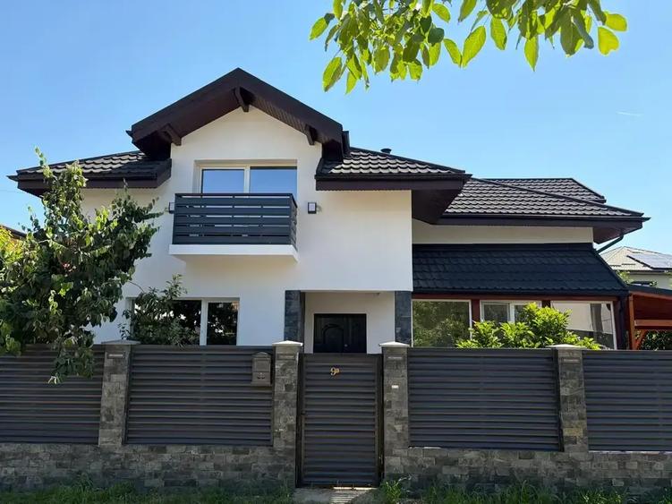 Casă individuală cu 5 camere cu Teren 640 Mp în Vest