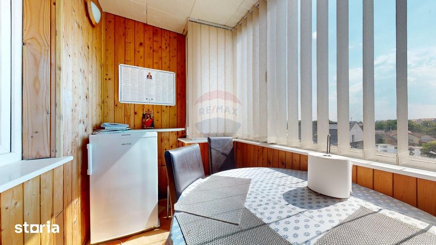 Apartament cu 3 camere decomandat în Central