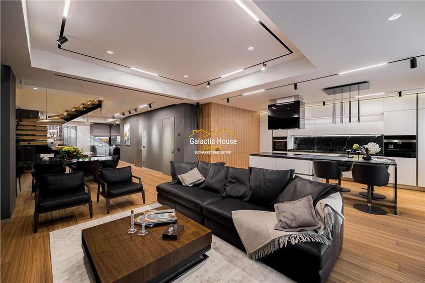 Apartament cu 5 camere decomandat, mobilat în Primăverii