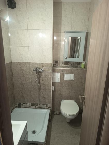 Apartament cu 4 camere decomandat, mobilat în Rahova