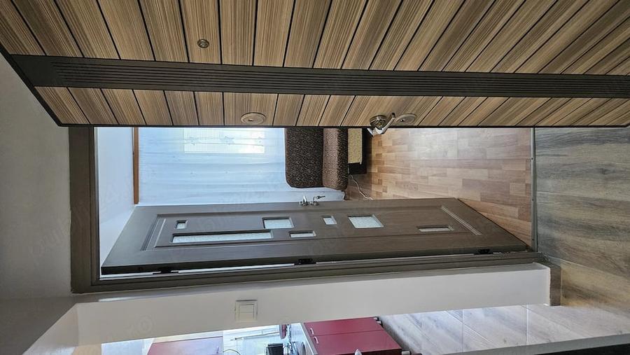 Apartament cu 3 camere semidecomandat în Circumvalațiunii