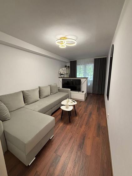 APARTAMENT 4 CAMERE DECOMANDAT - 1