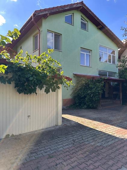 Spațiu comercial, de 260 mp, în Tractorul
