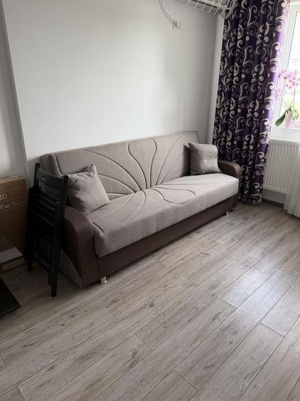 Apartament cu 2 camere decomandat în Roșu