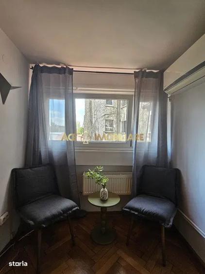 Apartament cu 3 camere, mobilat în Victoriei