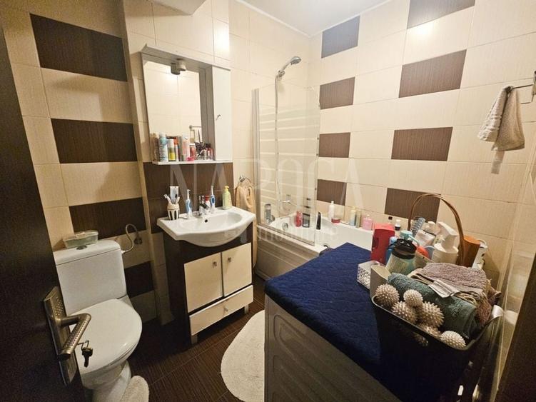 Apartament cu 3 camere decomandat în Florești