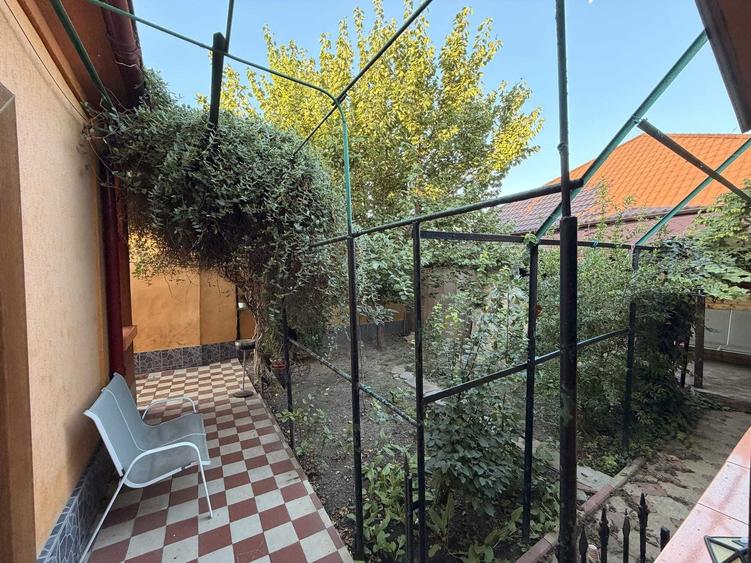 Casă cu 3 camere cu Teren 257 Mp în Port