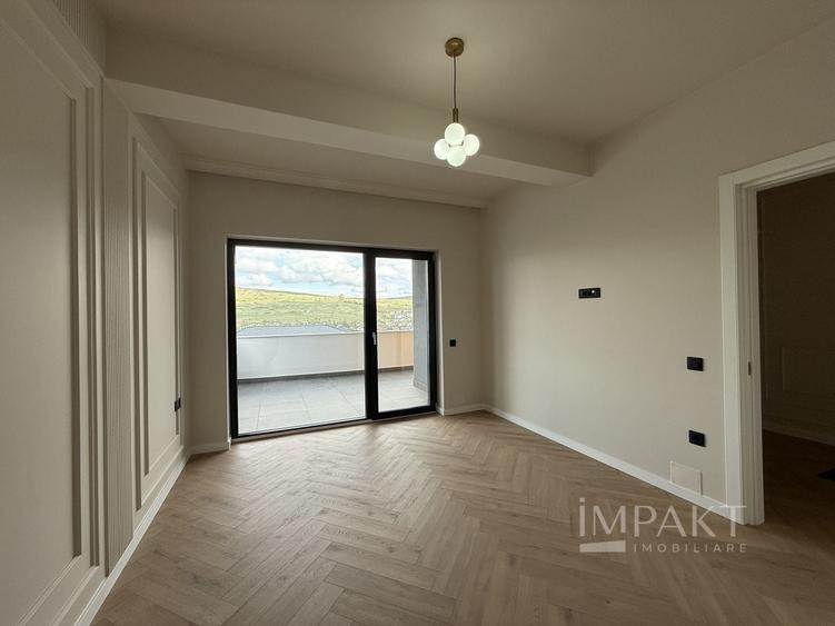Duplex cu 4 camere cu Canalizare în Chinteni