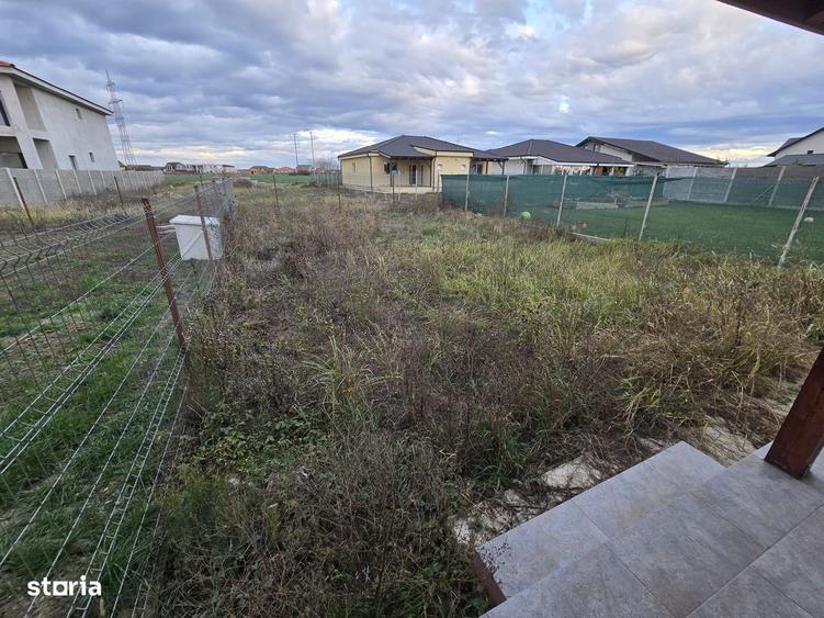 Casă cu 3 camere cu Teren 330 Mp în Moșnița Nouă