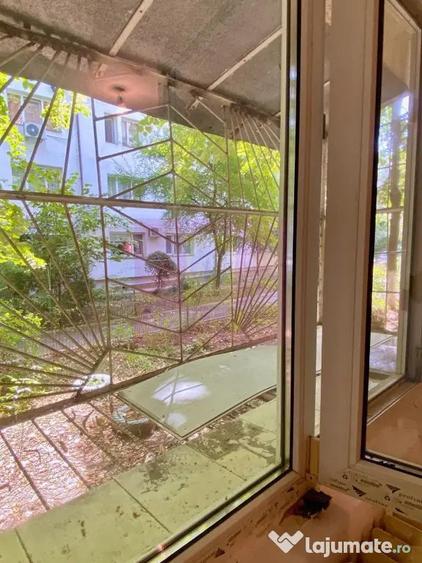 Apartament cu 2 camere decomandat în Apusului