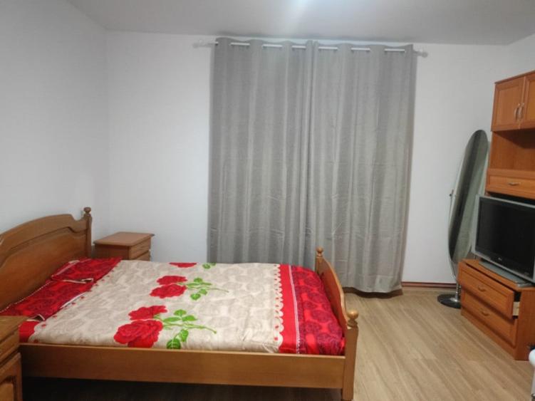 Casă cu 2 camere cu Teren 700 Mp în Central