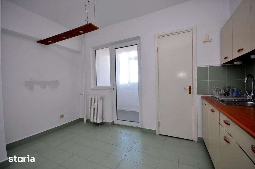 Apartament cu 4 camere în Obor