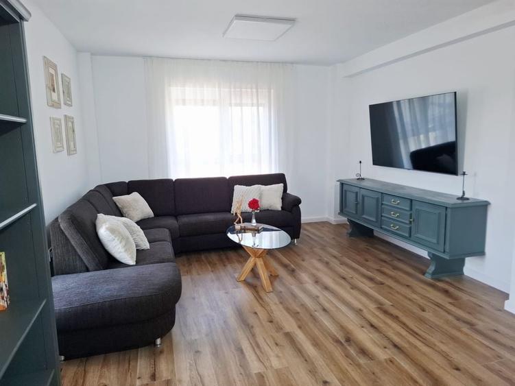 Apartament cu 2 camere decomandat în Est