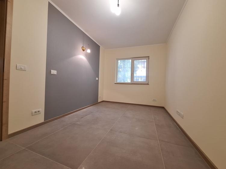 Apartament cu 3 camere decomandat în Complex Studențesc