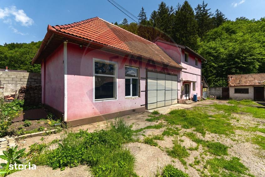 Casă cu 4 camere cu Teren 587 Mp în Mănești