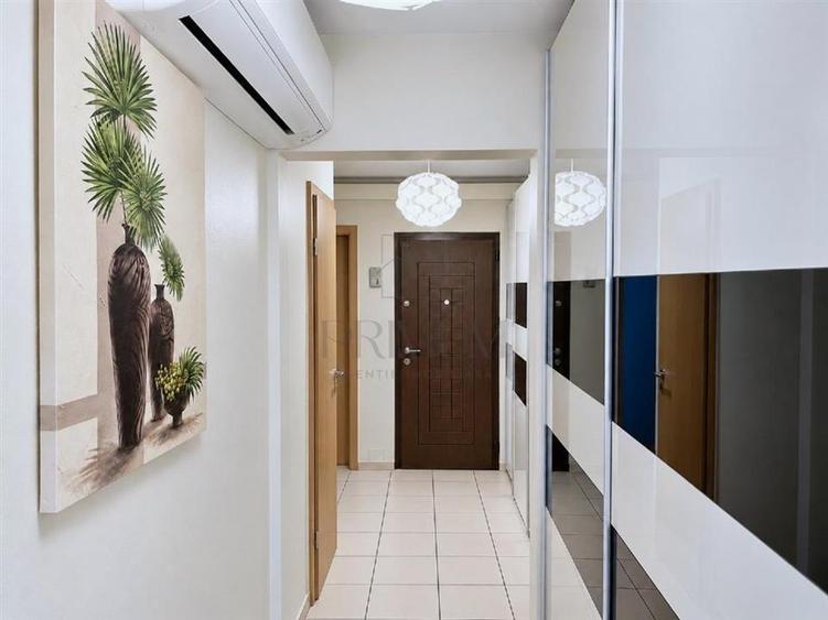 Apartament cu 3 camere decomandat în Torontalului