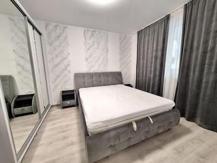 Apartament cu 3 camere semidecomandat în Florești