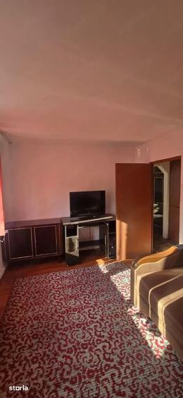Apartament cu 2 camere semidecomandat în Micro 16