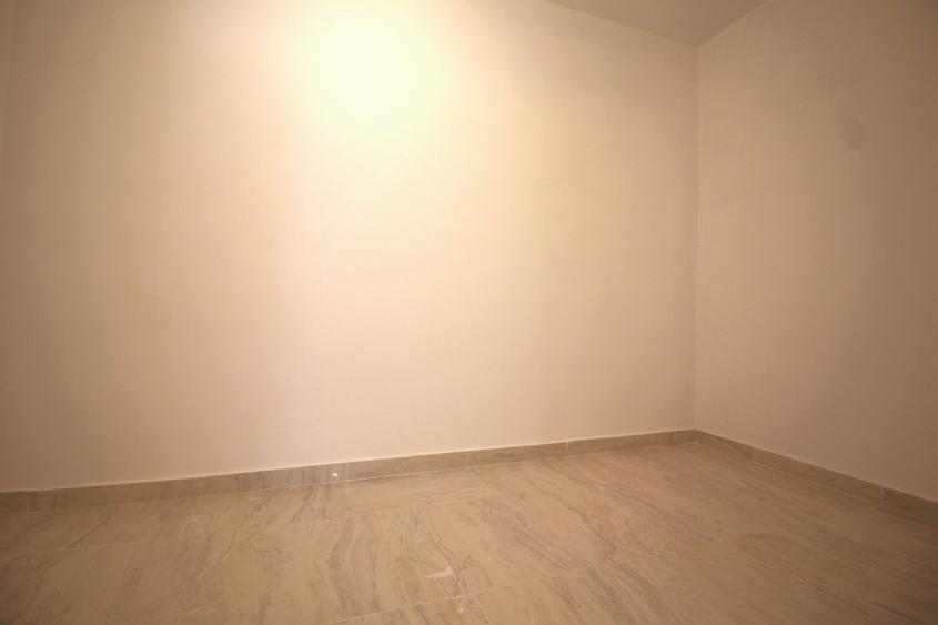 Spațiu comercial, de 67.400001525879 mp, în Dacia
