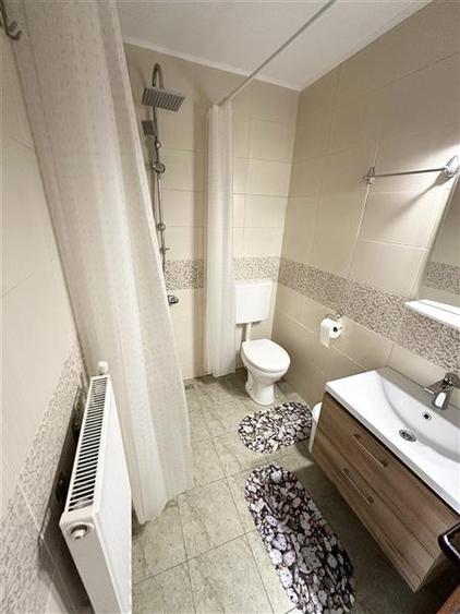 Apartament cu 4 camere decomandat, mobilat în Delfinariu