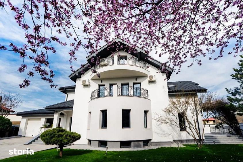 Casă cu 7 camere cu Teren 1000 Mp în Sud