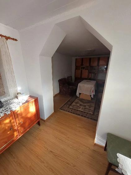 Casă cu 5 camere cu Teren 949 Mp în Sălcioara