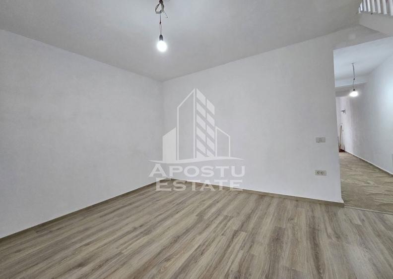 Casă cu 4 camere cu Teren 365 Mp în Bucovăț (Remetea Mare)