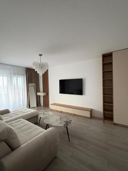 Apartament cu 2 camere decomandat în Roșu