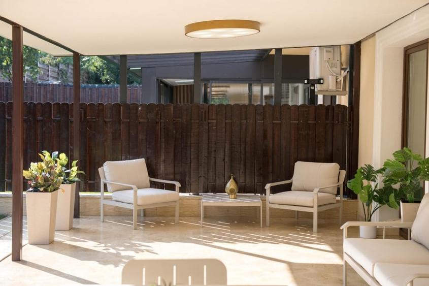 Duplex cu 5 camere cu Piscina în Borhanci