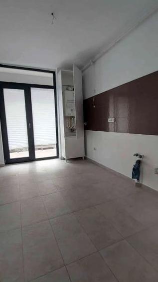 Apartament cu 2 camere decomandat, mobilat în Brâncoveanu