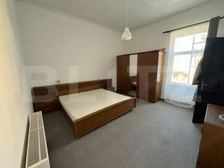 Apartament cu 3 camere decomandat, mobilat în Central
