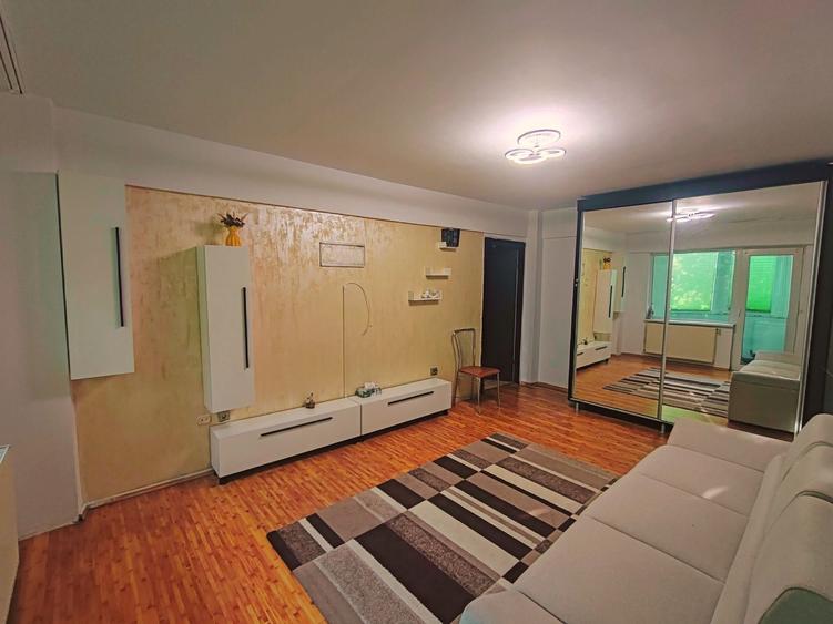 Apartament cu 2 camere decomandat în Zahana