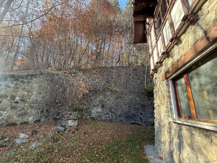Casă cu 15 camere cu Canalizare în Predeal
