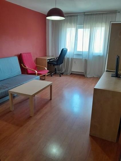 Garsonieră decomandată în Iancului