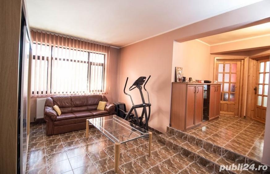 Casă cu 6 camere cu Teren 300 Mp în Banat