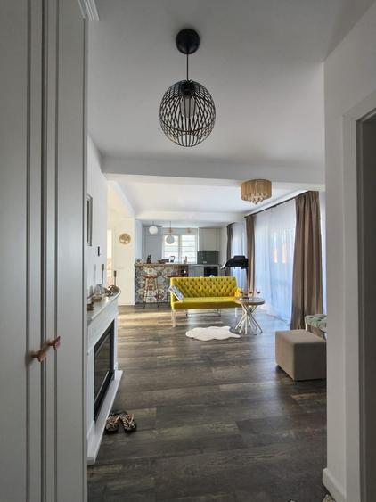 Apartament cu 3 camere decomandat în Central