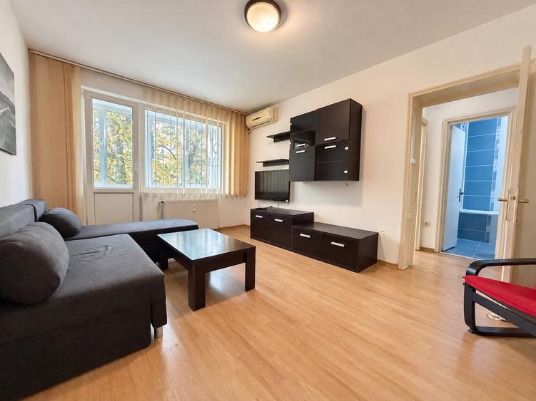 Apartament cu 2 camere semidecomandat, mobilat în Jiului