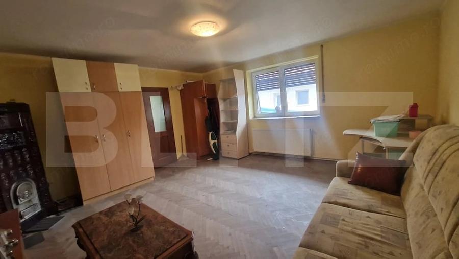 Casă cu 5 camere cu Teren 935 Mp în Central