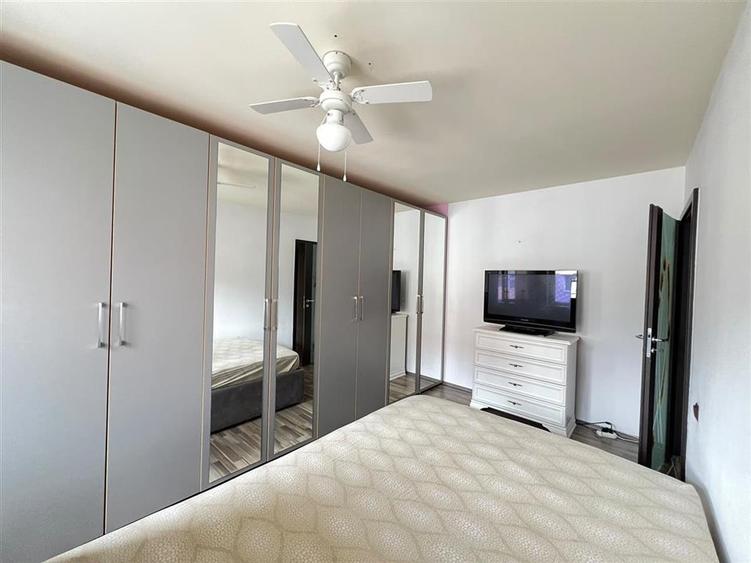 Apartament cu 3 camere decomandat, mobilat în Astra