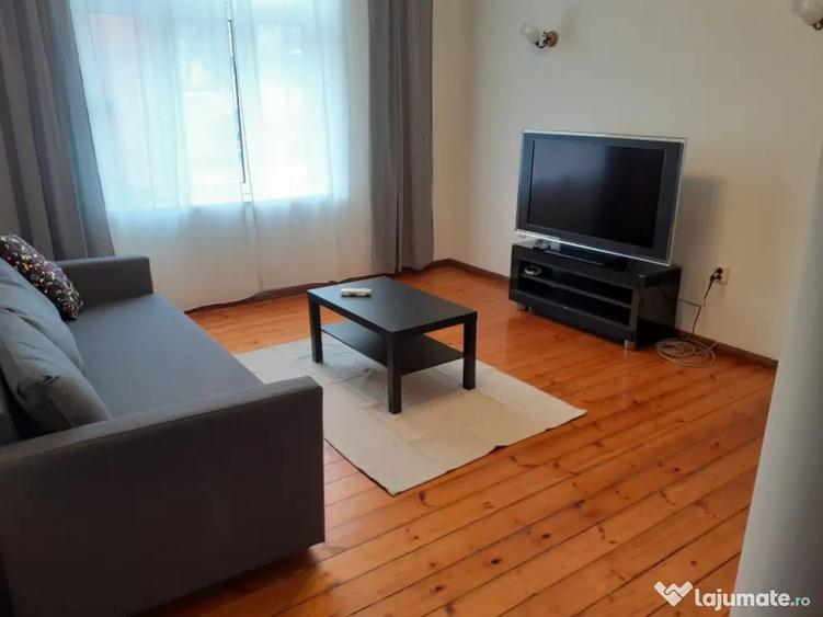 Apartament cu 3 camere decomandat în Dacia